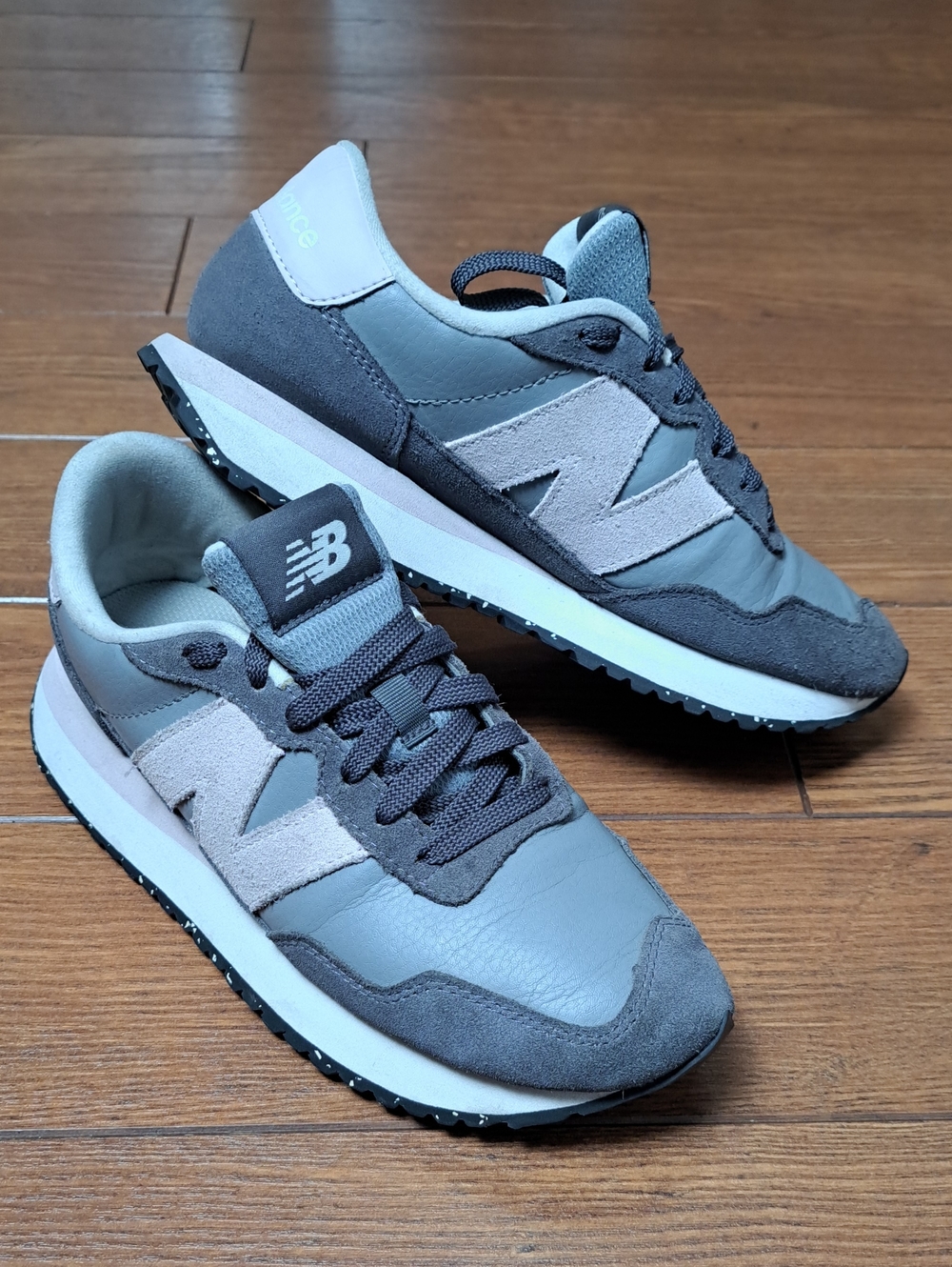New Balance 237 WS237SG Shadow Grey Pink Sneakers Women’s Size 8